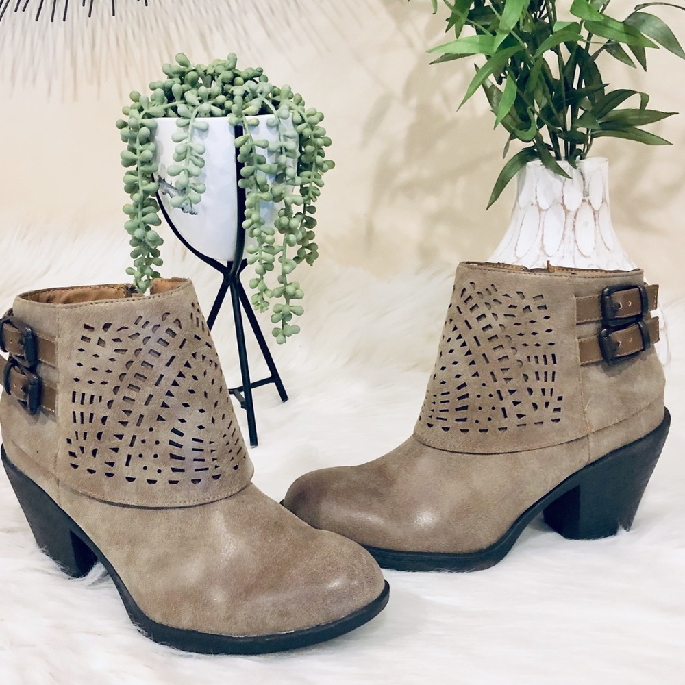 NWB Pandora Twine Tan Booties